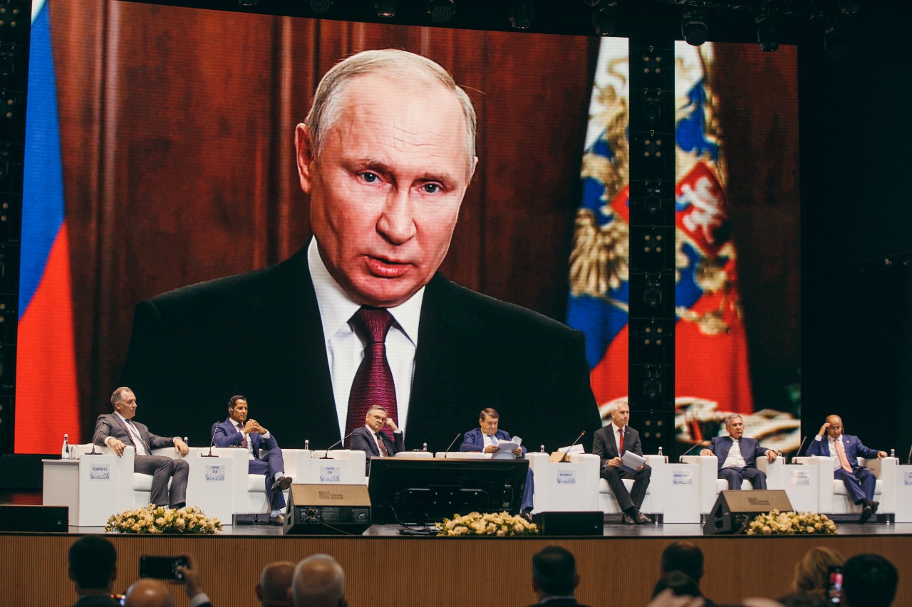 Президент Российской Федерации Владимир Путин обратился с приветствием к участникам Форума